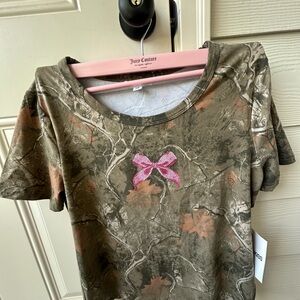 OrangeKiss Women Camouflage Top with Pink Bow size large